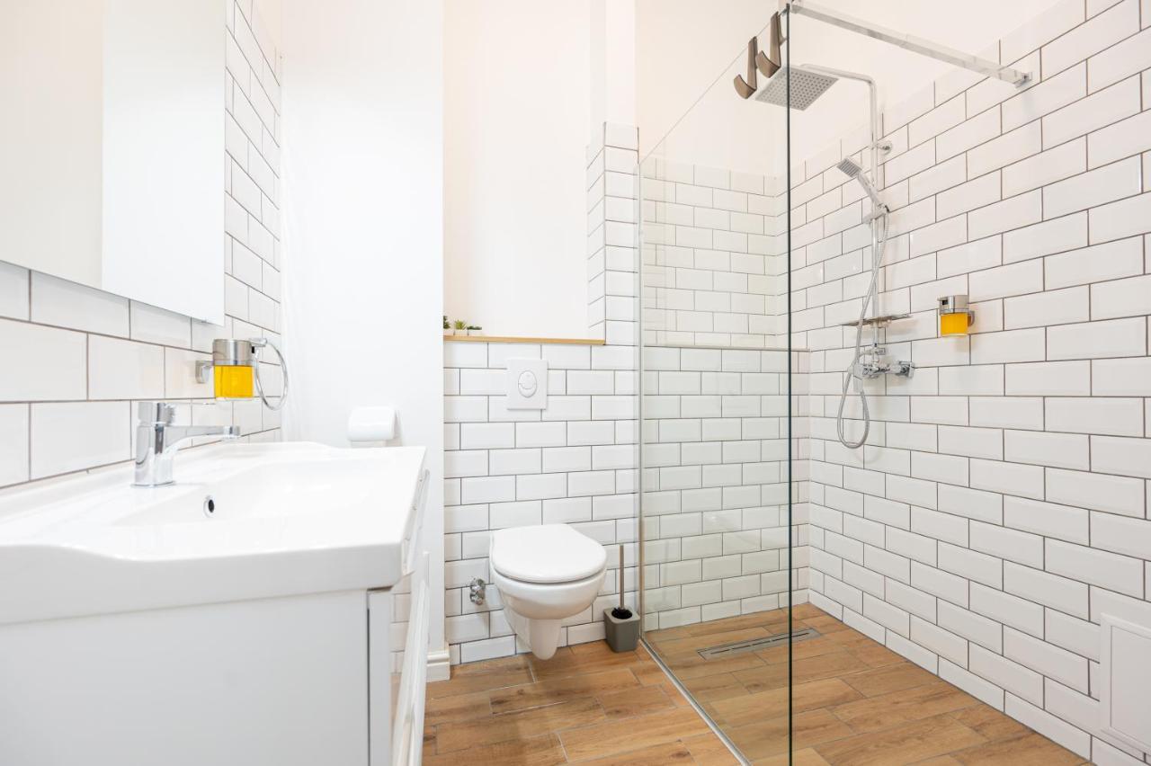 Central Park Apartments Oradea Ngoại thất bức ảnh