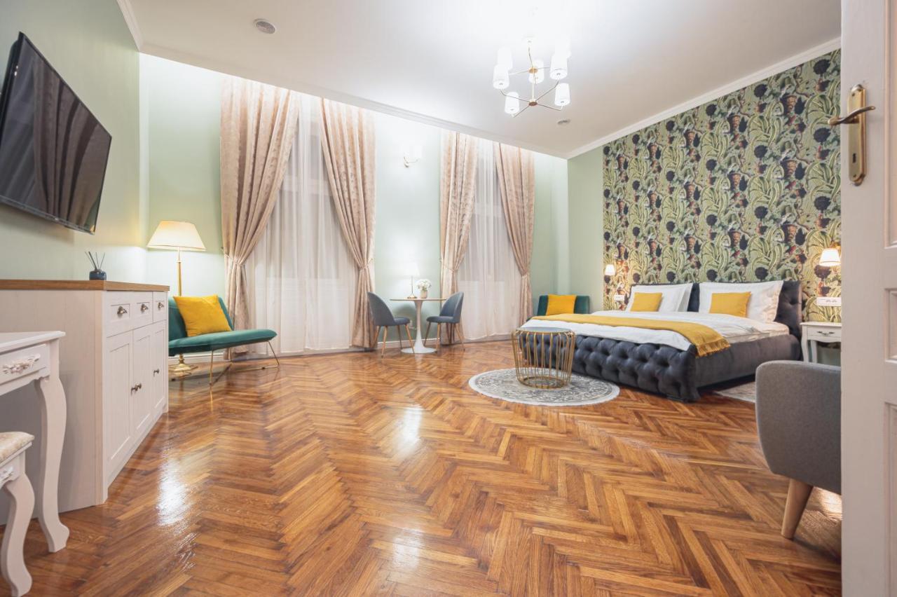 Central Park Apartments Oradea Ngoại thất bức ảnh